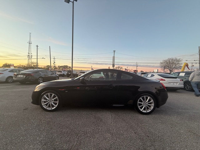 2015 INFINITI Q60 Coupe S's photo