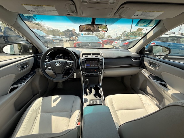 2016 Toyota Camry XLE - Photo 8