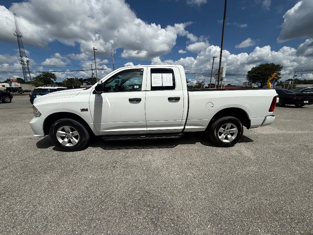 2017 RAM 1500 Express 4x4 Quad Cab 6'4's photo