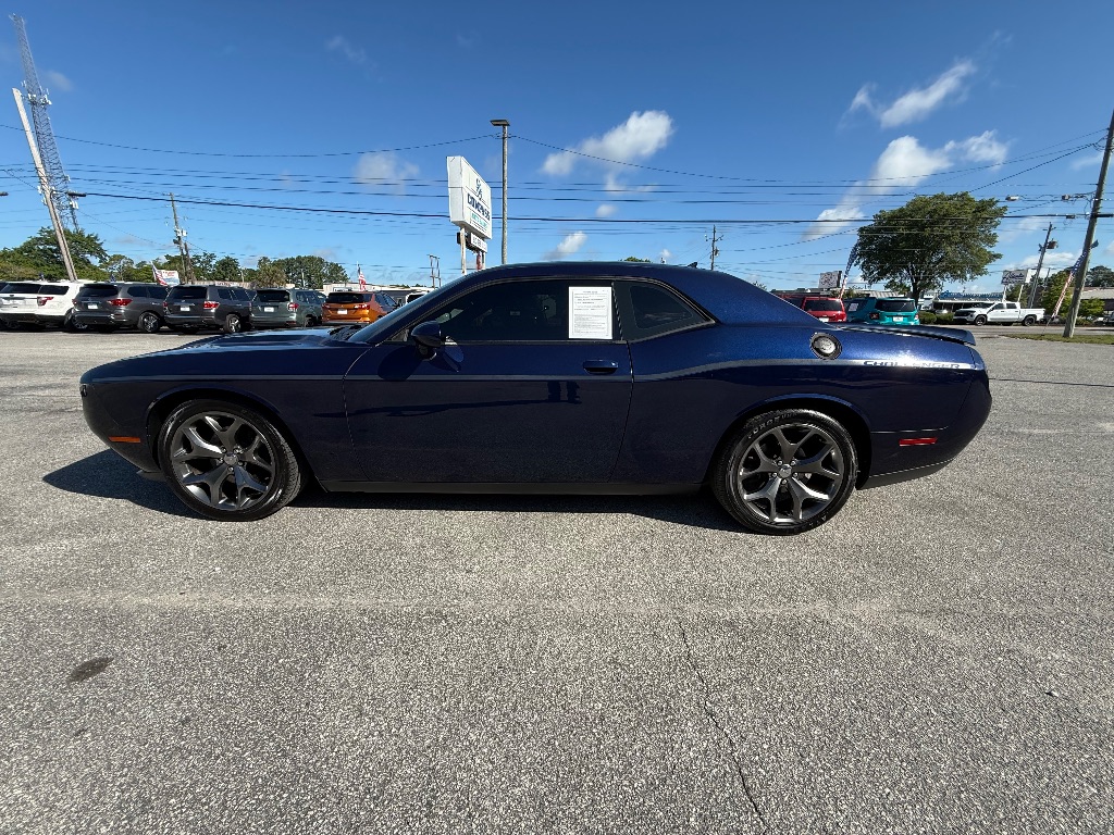 2015 Dodge Challenger SXT Plus's photo