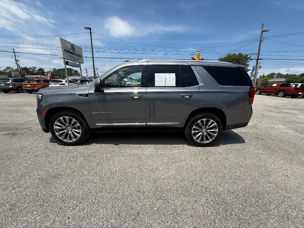 2021 GMC Yukon 4WD Denali's photo