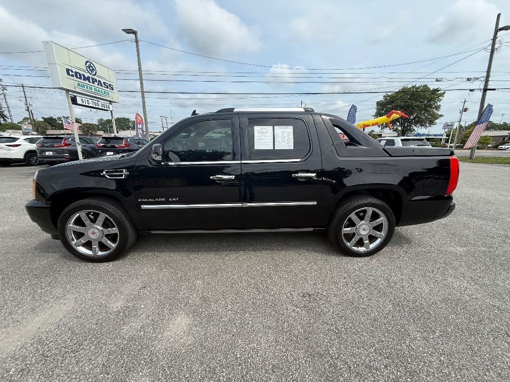 2013 Cadillac Escalade EXT AWD Premium's photo